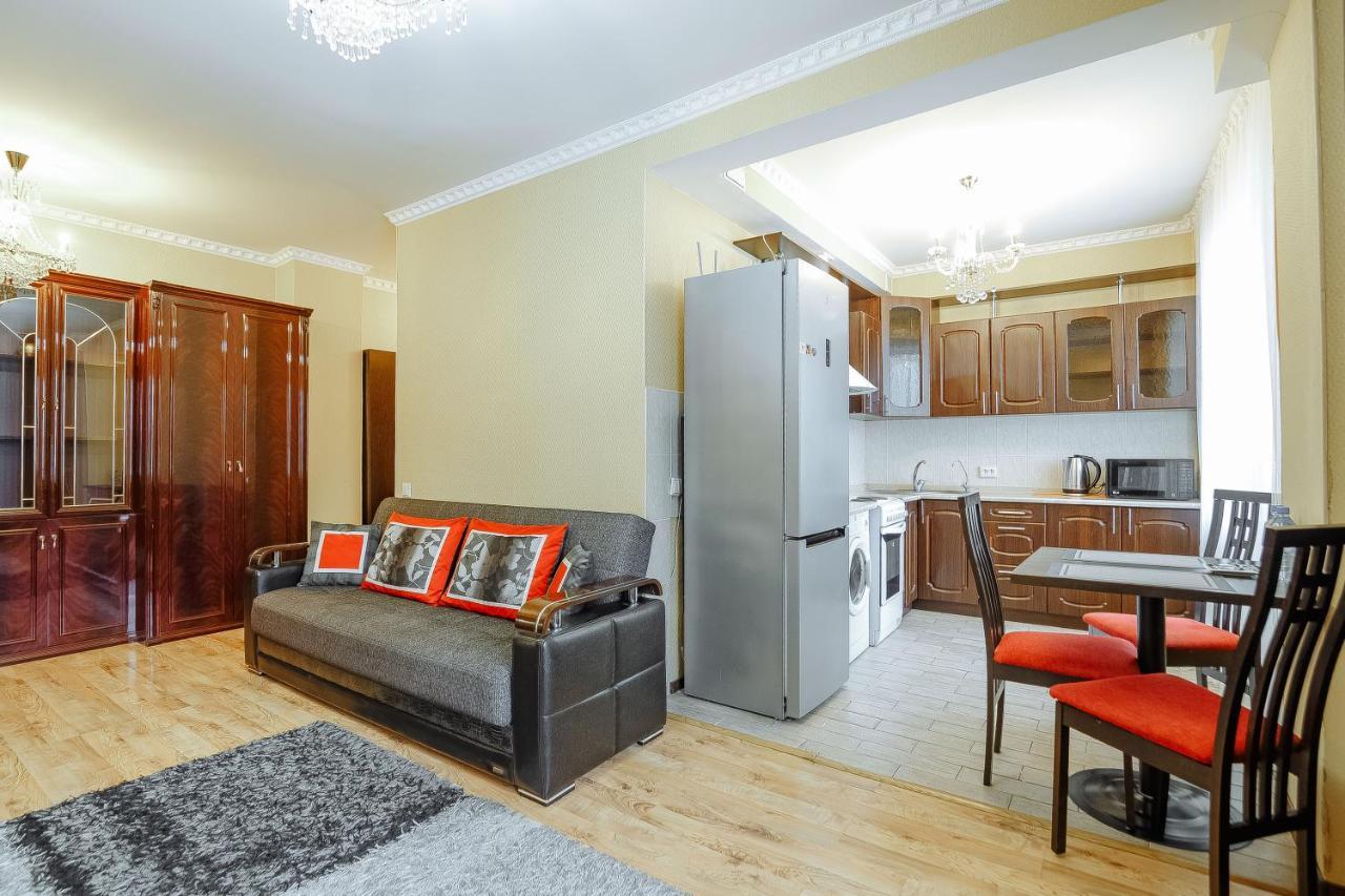 Two Bedroom Apartment On Syganak Street 64-1 Астана Екстериор снимка